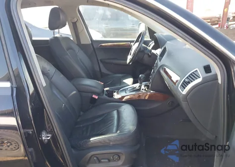 2010 Audi Q5 3.2 Premium z USA, uszkodzony, nr VIN WA1CKAFP0AA033474